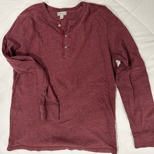 J Crew Men’s Large long-sleeve maroon heather henley.